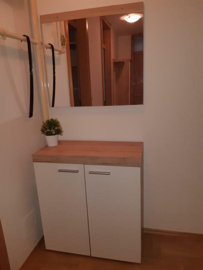 Apartment With Garage Lavici Zagreb Exterior foto